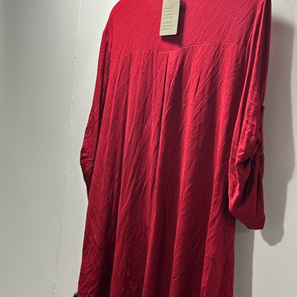 A. Jesdani Red Asymmetrical Tunic with Relaxed Fit NWT Ladies Comfort Blouse 2X - Picture 10 of 11